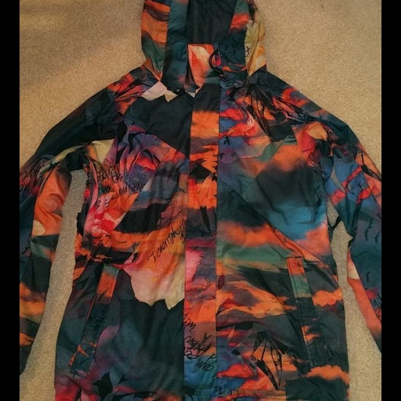 Volcom Snowboarding Jacket - Picture 4 of 4